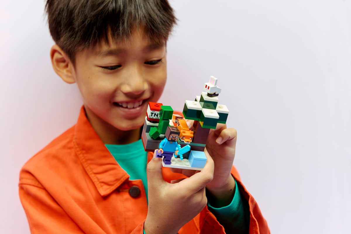 LEGO® Minecraft 21583 Les Aventures de Steve dans la taïga
