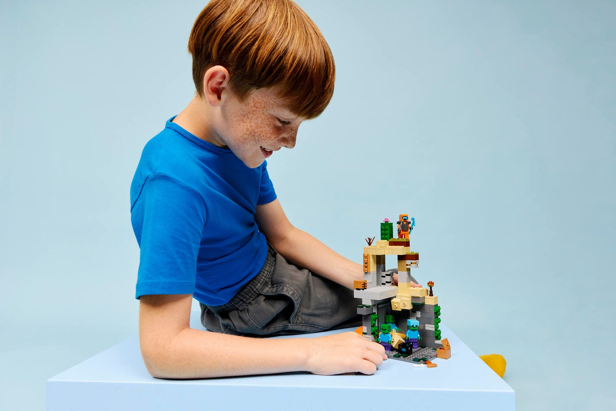 LEGO® Minecraft 21587 Le Donjon de Zombies