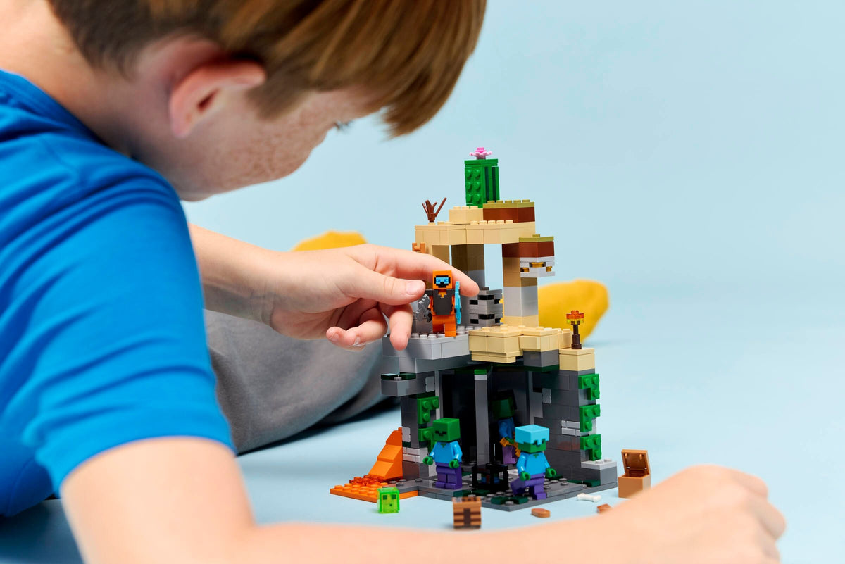 LEGO® Minecraft 21587 Le Donjon de Zombies