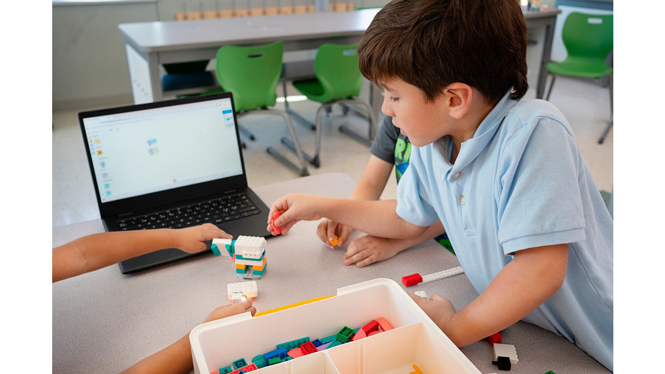 LEGO® Education 45520 Informatique & IA 5+ (Années 1–3)