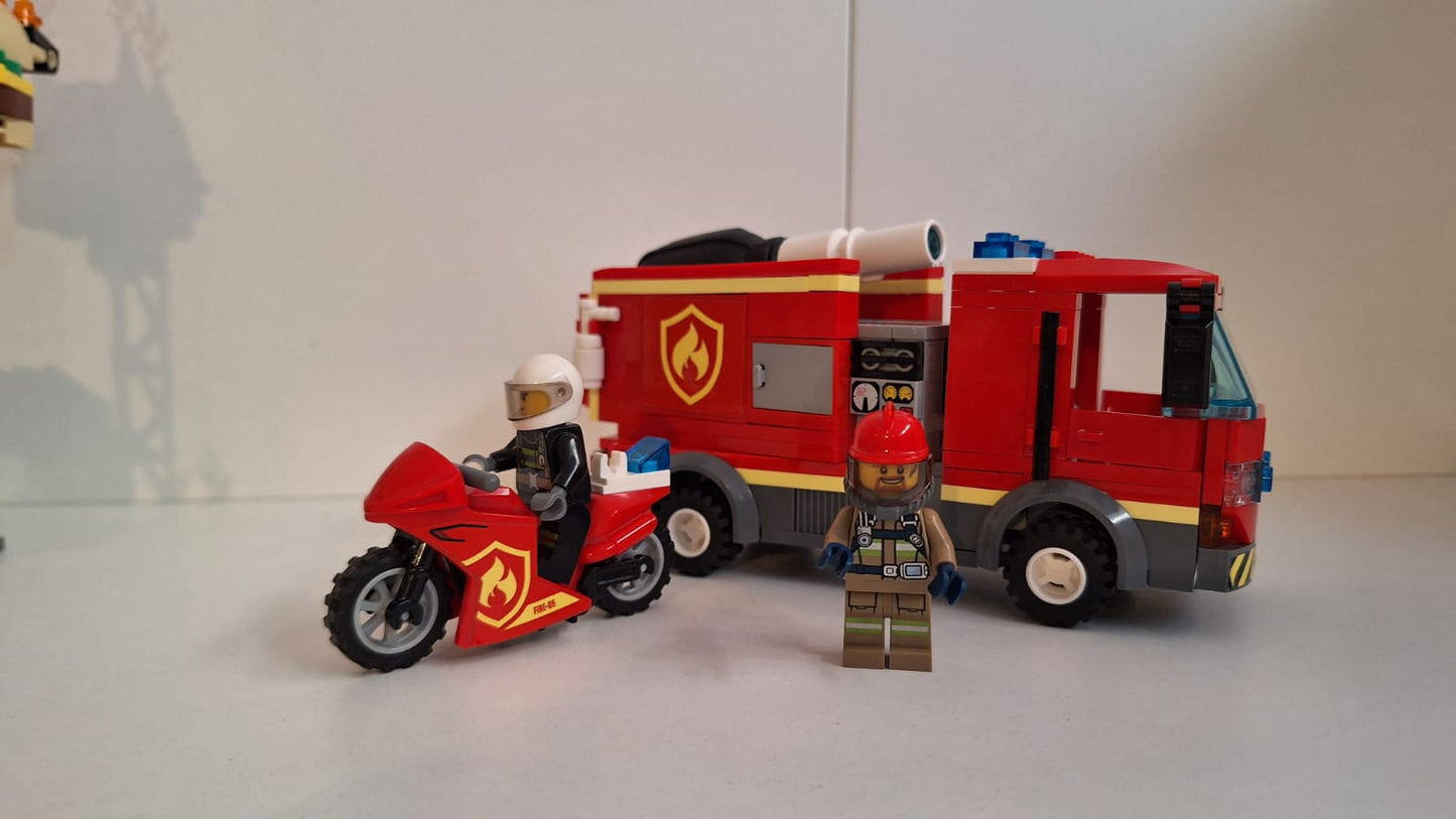 LEGO® City 60214 L'intervention des pompiers au restaurant de hamburgers