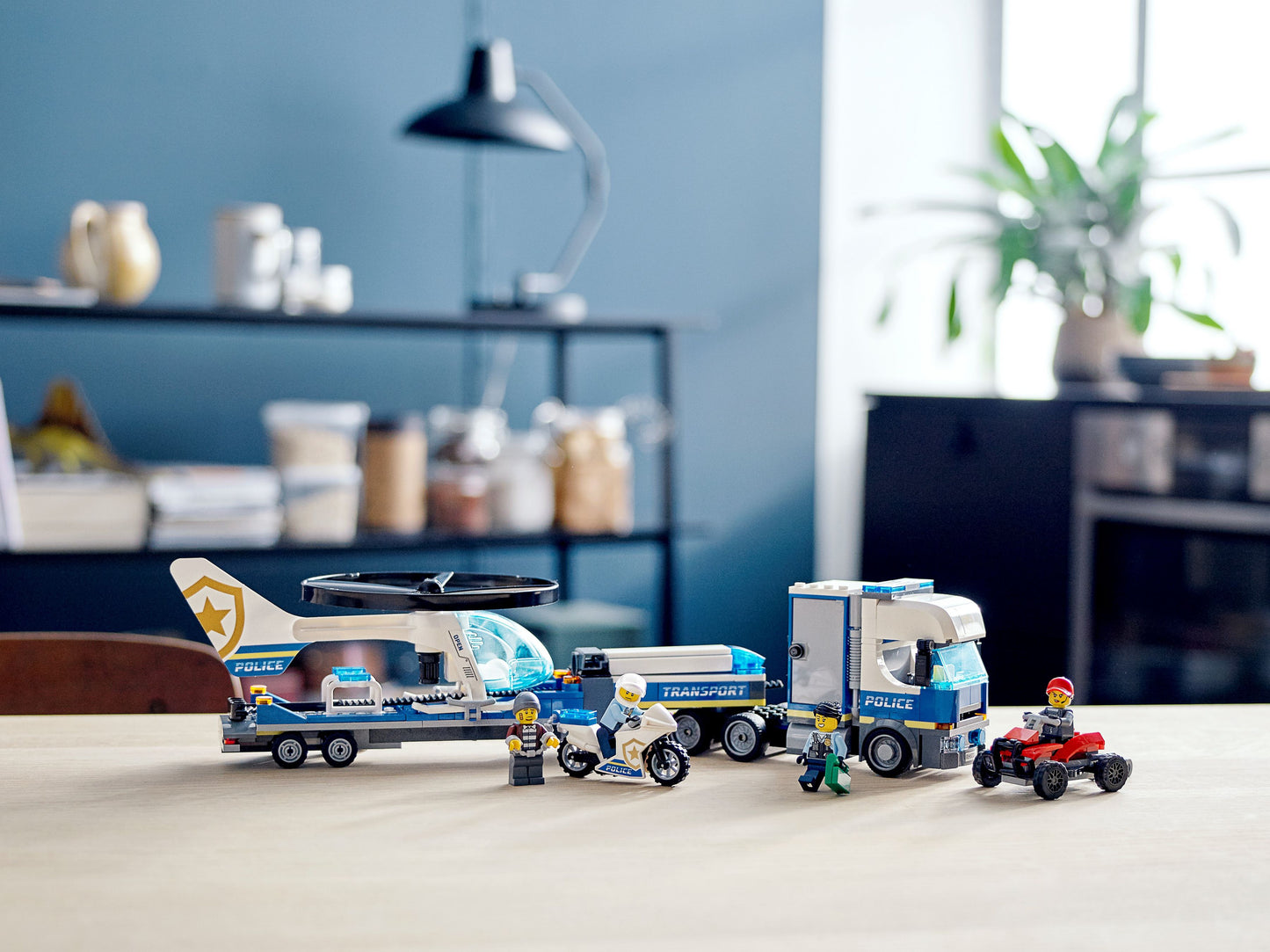 LEGO® City 60244 Le transport de l'hélicoptère de la police